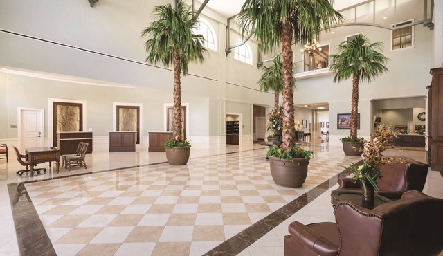 Embassy Suites by Hilton Savannah Historic District