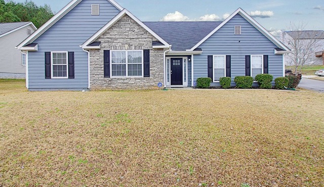 Embellished Sapphire Home 10 mins to Atl Airport