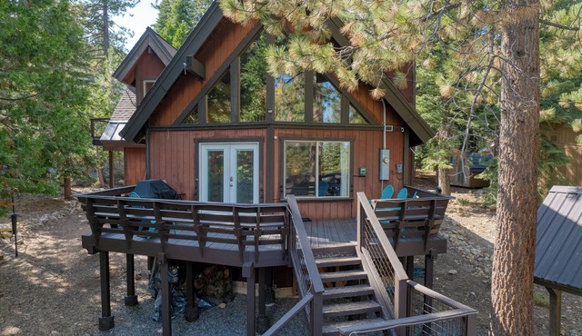 Ember by Avantstay Majestic Entertainers Home w/Pine Tree Views & Close to Meek's Bay