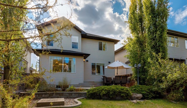 Ember Haven - 1 Hr Banff | Yard | BBQ | 20m Airprt