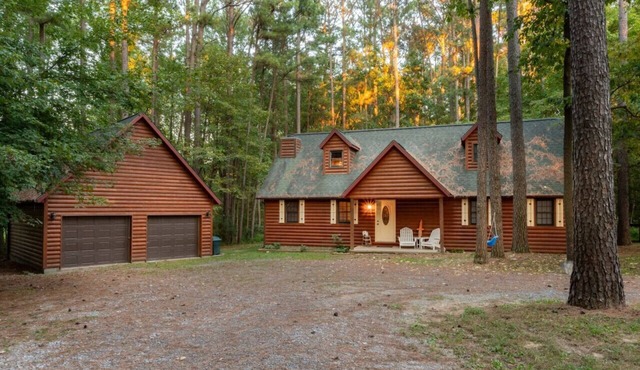 Embers of Cambria - NEW Hot Tub! National parks and Wine Trails - SLEEPS 8