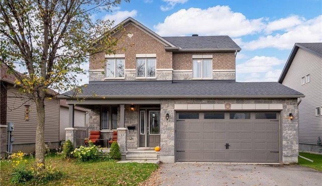 Embrun Getaway Near Calypso | 1BR, Kitchen, Laundry, Free Parking