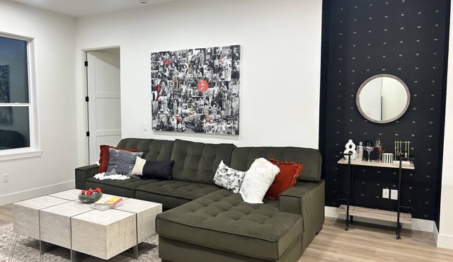 Emerald City in Downtown Eagle