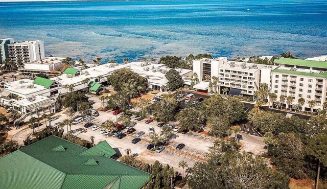 Emerald Coast Escape: 2BR Villa at Bay Club of Sandestin