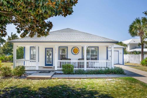 Emerald Escape-Crystal Beach-Private Pool-GolfCart