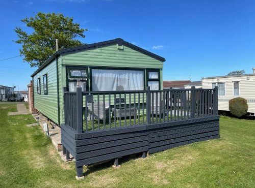 Emerald Escape, Filey