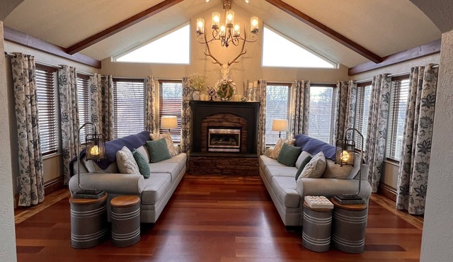 Emerald Hill in Churchill Montana! Custom home close to Bozeman & Big Sky