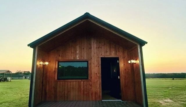 Emerald Homestead Cabin located near Lake Athens