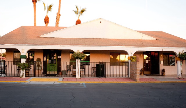 Emerald Inn & Lounge
