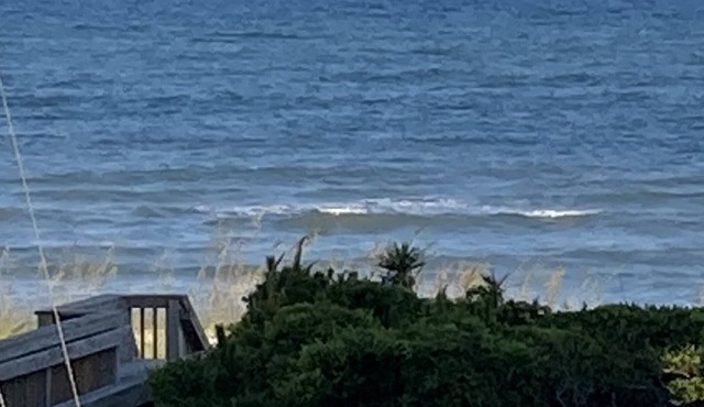 EMERALD ISLE - GREAT LOCATION! BEAUTIFUL VIEWS! 2nd Row, 4 BR, 2BA, SLEEPS 10