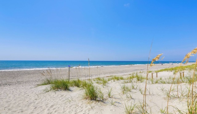 Emerald Isle Vacation Rental, Walk to Beach!