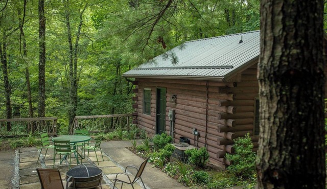 Emerald Lake Cabin - Fishing - Couples - Lakefront - Cozy