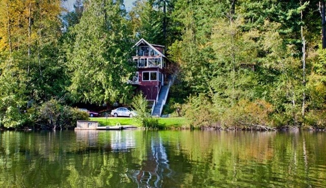 Emerald Lake Chalet - WE HAVE A NEW BBQ!