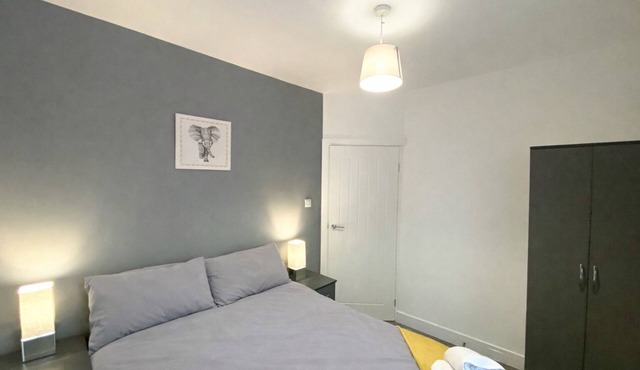 Emerald Living, Swansea (Central)