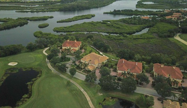 EMERALD ON THE GREEN: Exquisite 3 BR / 2 BA Condo in Waterlefe.