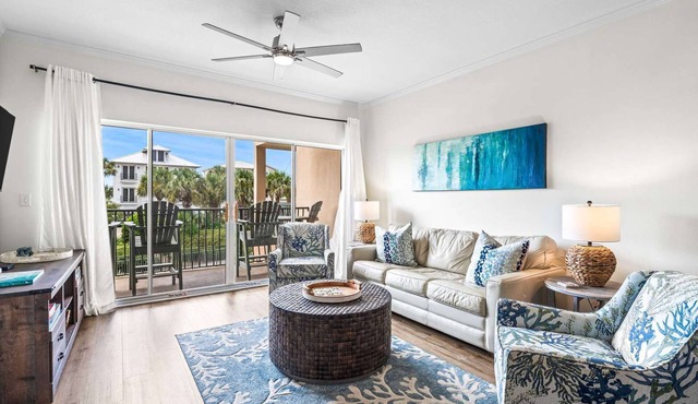 Emerald Waters Unit 202 - Pet Friendly-Seasonally Heated Pool! Sleeps 8