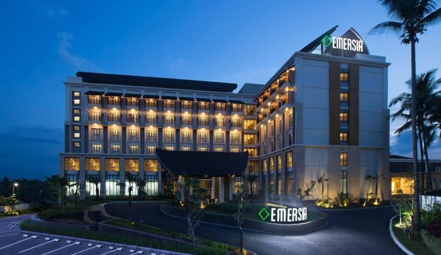 Emersia Hotel & Resort Batusangkar