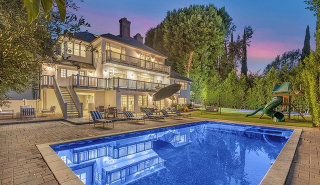 Emerson Estate - Gorgeous Sherman Oaks Estate with Private Yard and Pool