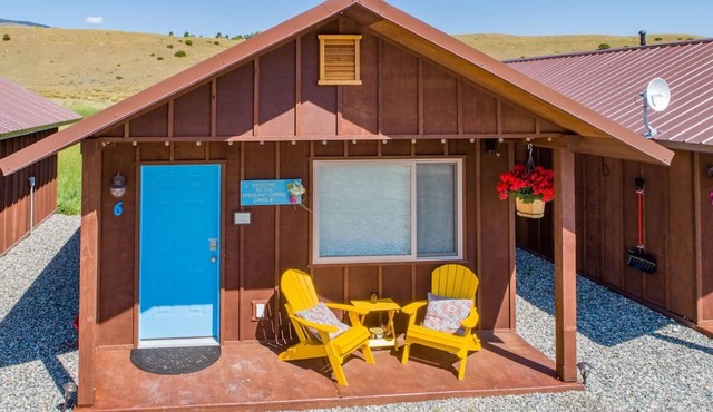 Emigrant Cabins #6 - Boutique Accommodations