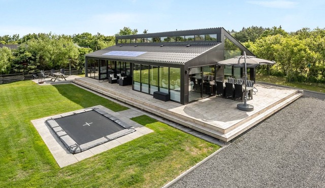 "Emilie" - 250m to the fjord by Interhome