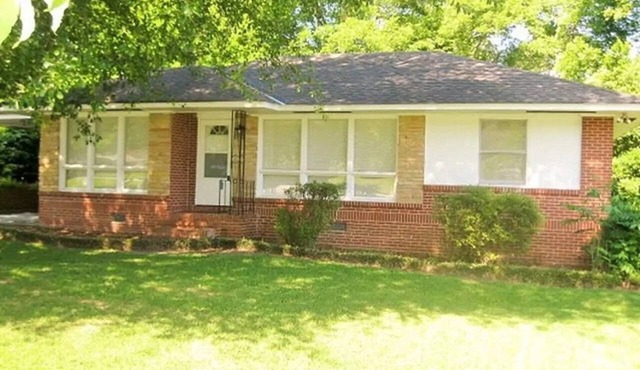 Emily · 13min to Ft Benning 1200 sq ft! Like Home