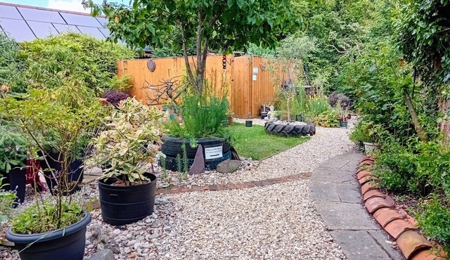 EMILY'S RETREAT AT THE GREAT BARN, with a garden in Litcham