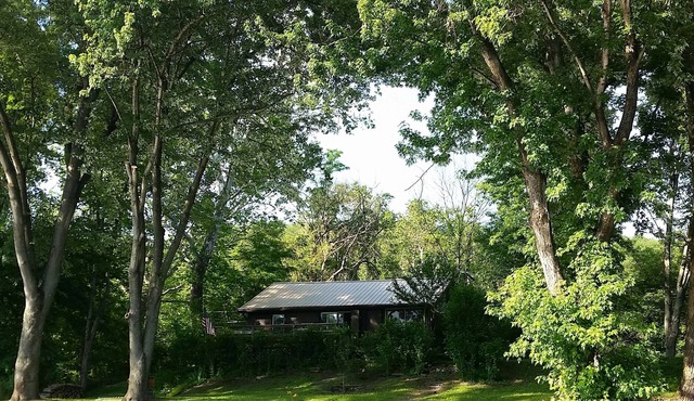 Emmazing Grace Riverside Cottage-Military/First Responder Discount