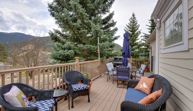 Empire Vacation Rental w/Fire Pit & Gas Grill!