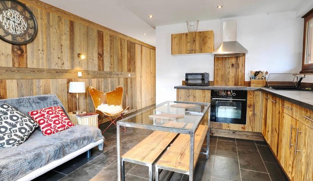 Emplacement central, rénové, idéal famille, près télécabines - FR-1-575-46