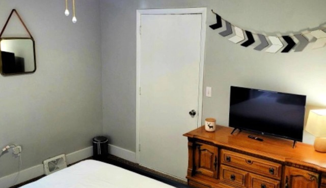 Emporium Hideaway - Peaceful apartment in the mountains of PA