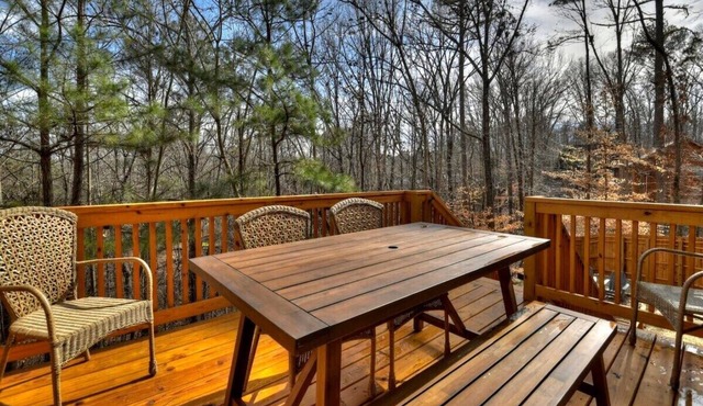 Empress Tree Lodge - HotTub/Sauna/FirePit/Sleeps 12