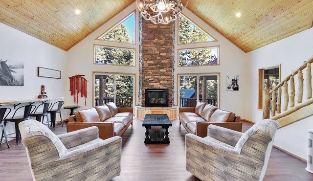 Empty Saddle - 6 bedrooms/3.5 baths