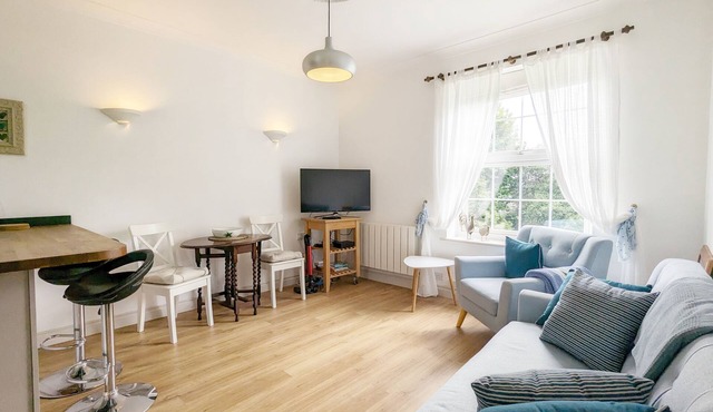 Emsdale House - a flat that sleeps 4 guests in 2 bedrooms