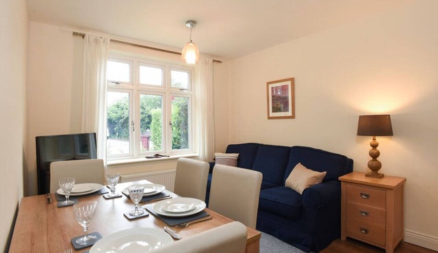 Emsworth`s Cosy Bungalow | Sleeps 3!