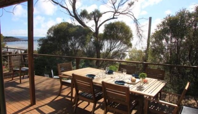 Emu Bay Stay - beach house in the dunes