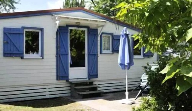 En Chon Les Pins - Camping-Caravaning * - Chalet wood 30m2 2 bedrooms n° 29 SATURDAY/SATURDAY 4 to 5 people - 4 pers. included in the tariff