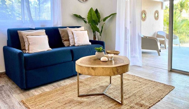 Enclosed garden apartment