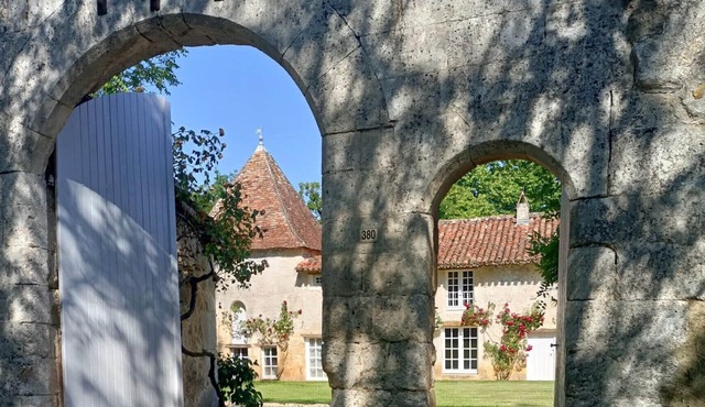 En Périgord Vert, Maison Familiale Rénovée , Piscine Chauffée, Parc Arboré