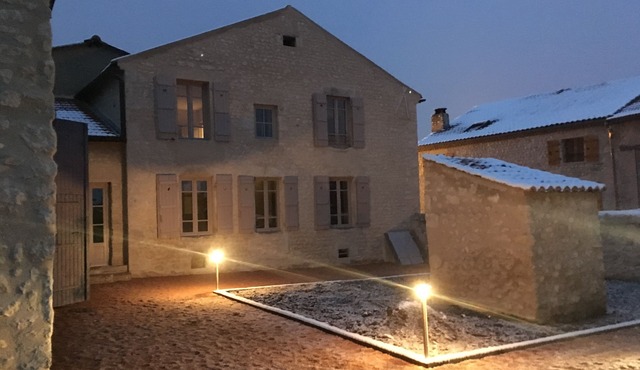 En toute sérénité - Private Jacuzzi and enclosed garden