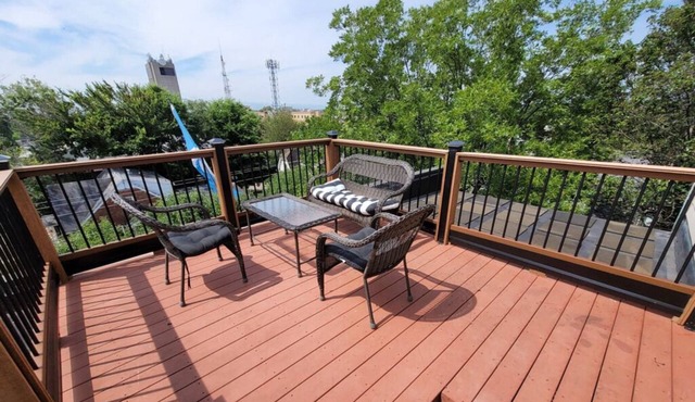 EN11: Downtown Penthouse with roof deck! AMAZING VIEW! - 5 mins away downtown
