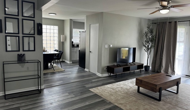 Enamored in Elmhurst