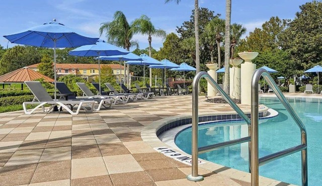 Encantada Resort | 10 minutes to Disney w/Pool