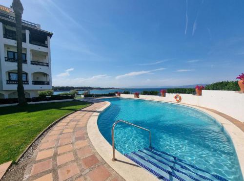 Encantador apartamento de 1 dormitorio con gran terraza y piscina común, a 50m de la playa - HISP-236-125