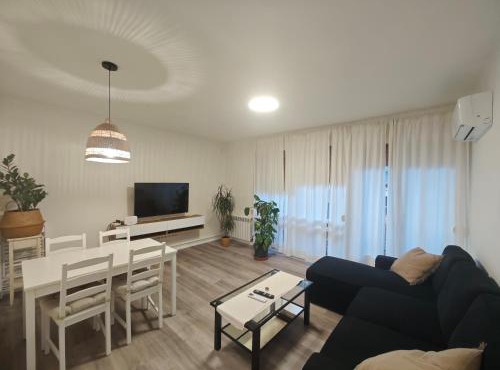 Encantador Apartamento en el Corazón de Tremp