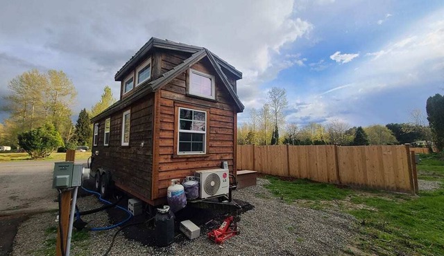 Encanto Tiny House (Puyallup, WA)