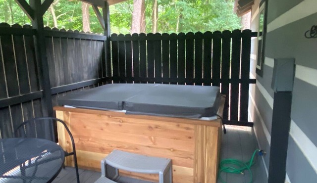 Enchanted - 1 BR Cabin Near Mentone, AL and Desoto State Park