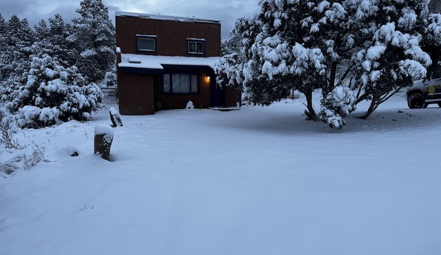 enchanted 2 bed 2 bath 20 minutes from ski area