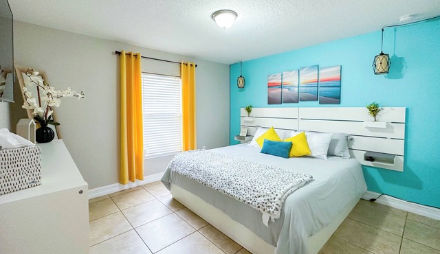 Enchanted 2 Bedroom Home near Downtown Winter Garden