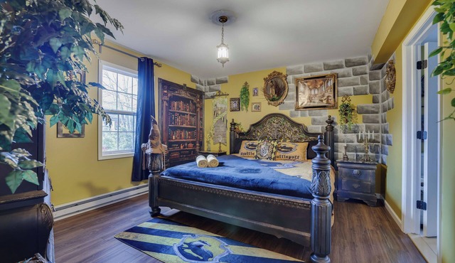 Enchanted Castle - Unique & Charming Getaway - Kalahari, Camelback, & Casino