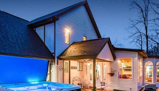 Enchanted Estate · Unforgettable Retreat! Amazing Pool Magical Energy